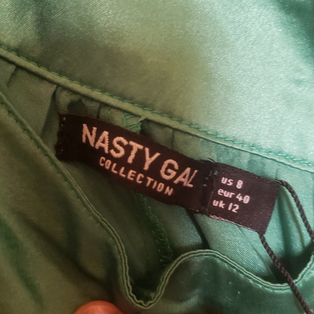 Nasty Gal Collection Green Satin Cami & Skirt - Picture 6 of 7